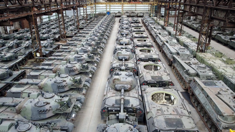 Emekli tanklar kıymete bindi - 10 bin euroya aldı 500 bine satacak - 26