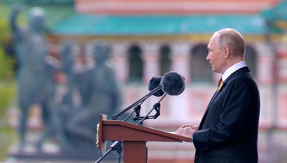 Putin, Zafer Günü kutlamasında