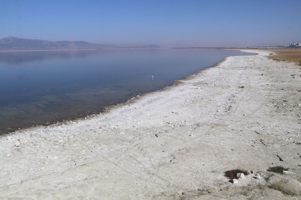 Burdur Gölü'nde korkutan görüntü! Göl iskeleden 18 metre uzaklaştı! - 7