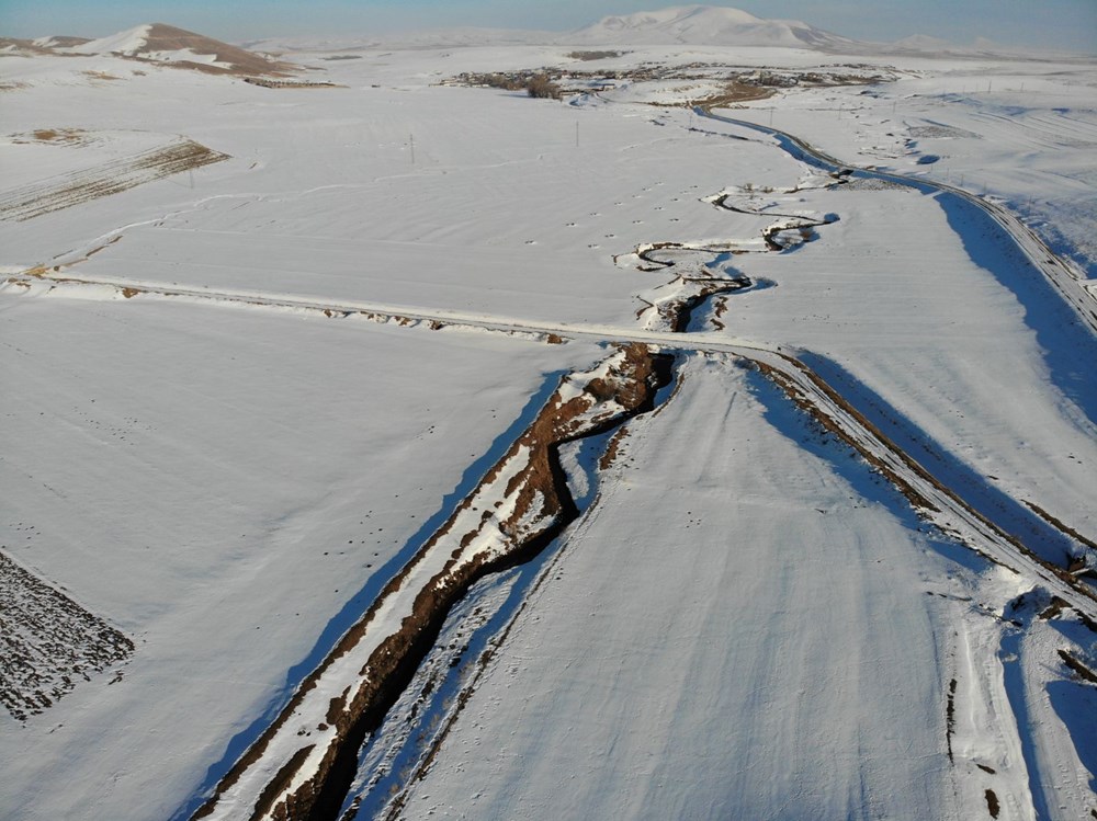 Arctic Grip: Province Braces for Plummeting Temperatures and Ice Alert! 75 tnJsAG9auEebcPLCeN8 qA