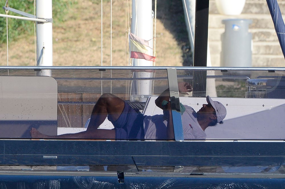 Rafael Nadal ile eşi Xisca Mery Perello ultra lüks yatlarını kendi temizledi - 2