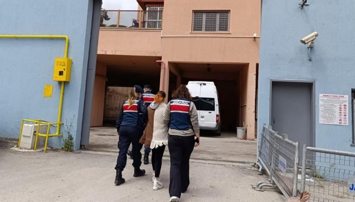 Artvin'de cinsel istismar suçundan aranan kadın yakalandı Artvin'de cinsel istismar suçundan aranan kadın yakalandı