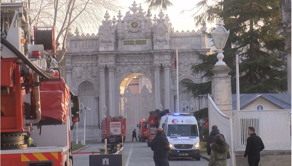 Dolmabahçe Sarayı’nda korkutan yangın