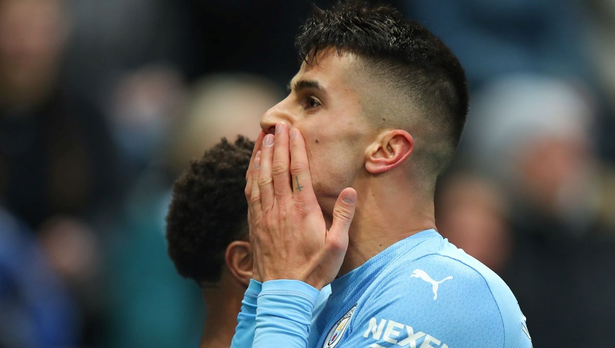 Manchester City'nin yıldızı Joao Cancelo evinde hırsızların saldırısa uğradı