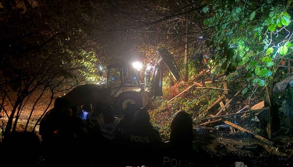 Sağanak yağış birçok ilde olumsuzluk yarattı: Zonguldak'ta iki kişi aranıyor