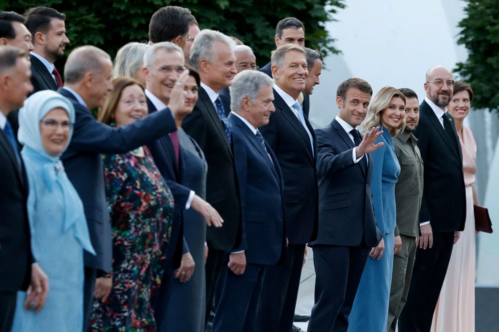 Avrupa basınından Cumhurbaşkanı Erdoğan'ın NATO Zirvesi'nde oynadığı role övgü: Siyasi bir pazarlama ustası - 18