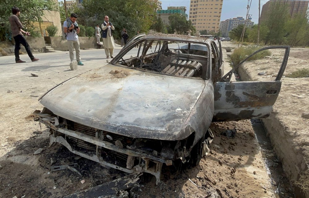 Afganistan'da son durum: Kabil Havalimanı yakınlarına roket saldırısı yapıldı - 1