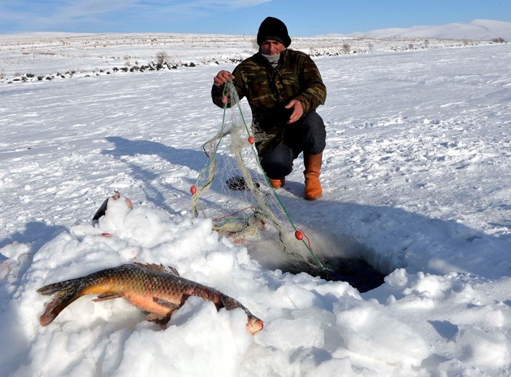 Donan Çıldır Gölü'nde Eskimo usulü balık avı - 13
