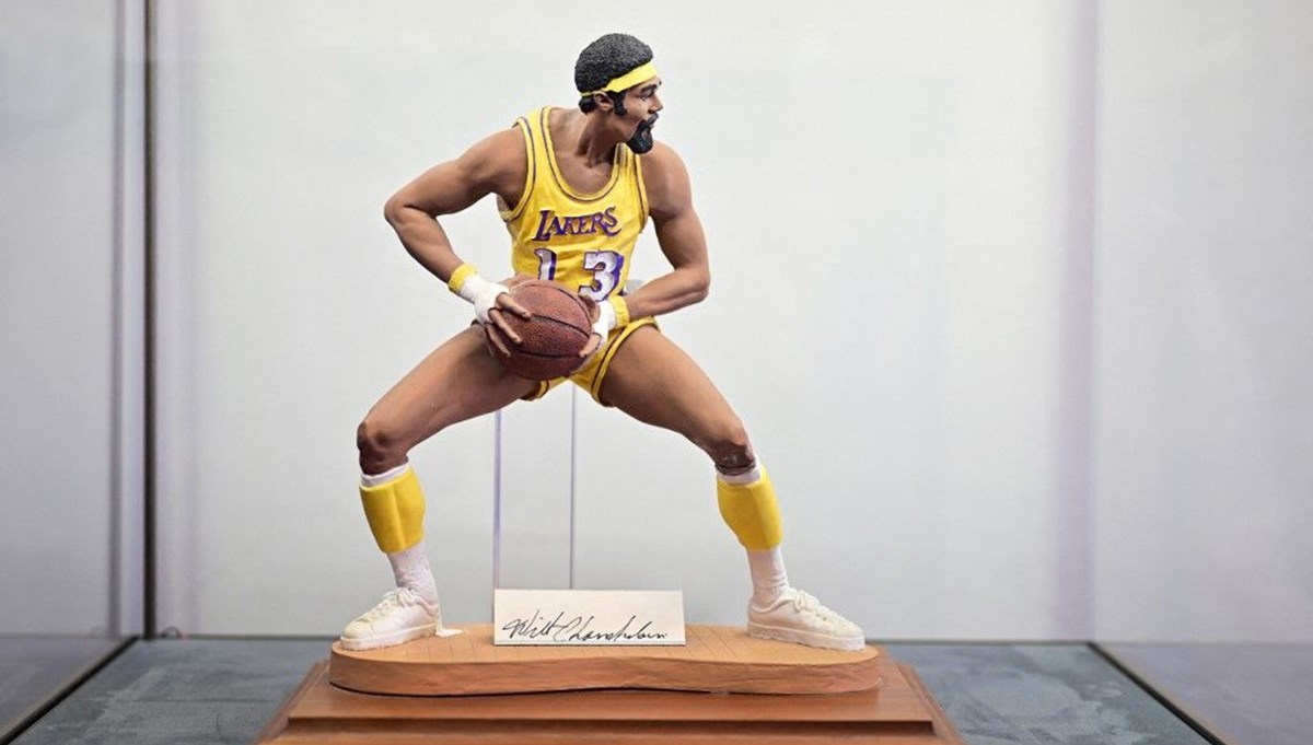 NBA efsanesi Wilt Chamberlain'in forması açık artırmada