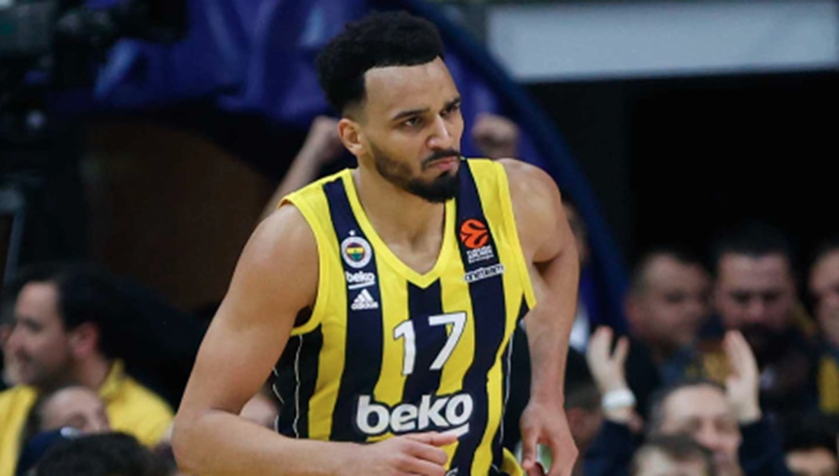 Fenerbahçe Beko'da Amine Noua'nın sözleşmesi uzatıldı