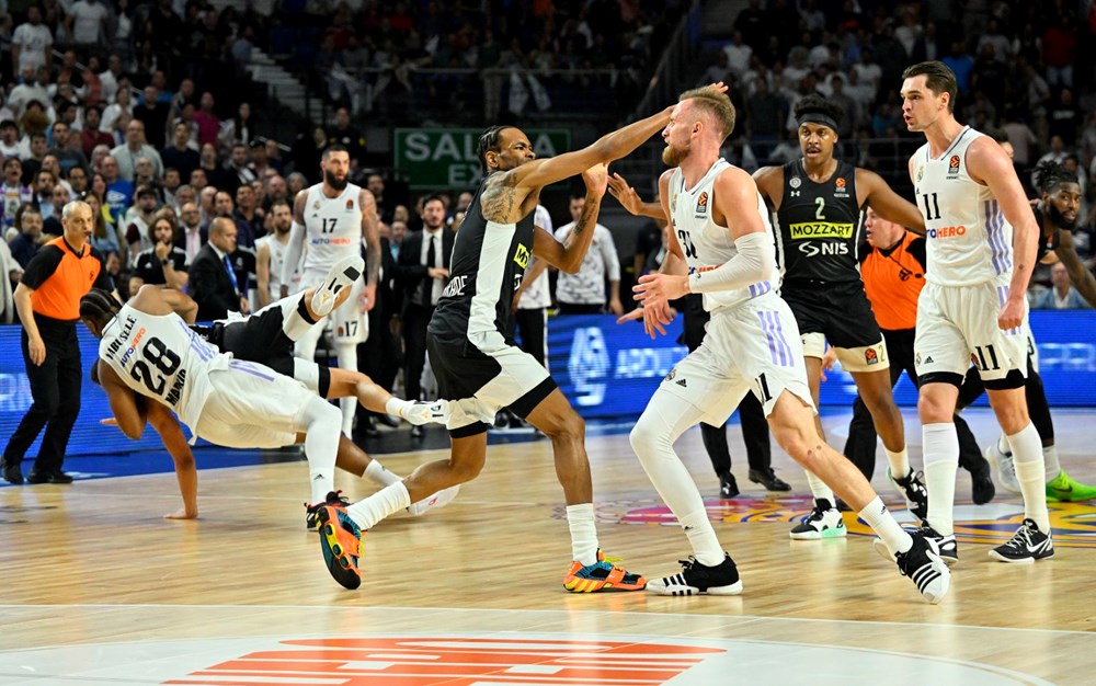 Madrid'de olaylı gece: Real Madrid-Partizan maçında yumruk yumruğa kavga - 18