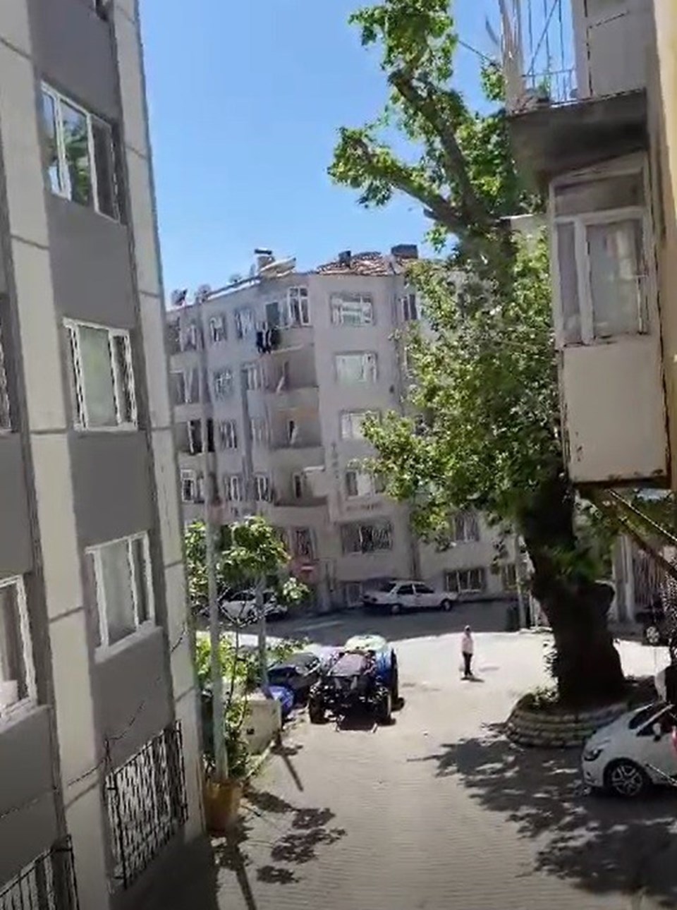 Bursa’da 18 yaşındaki genç kız, erkek arkadaşını bıçakladı - 1