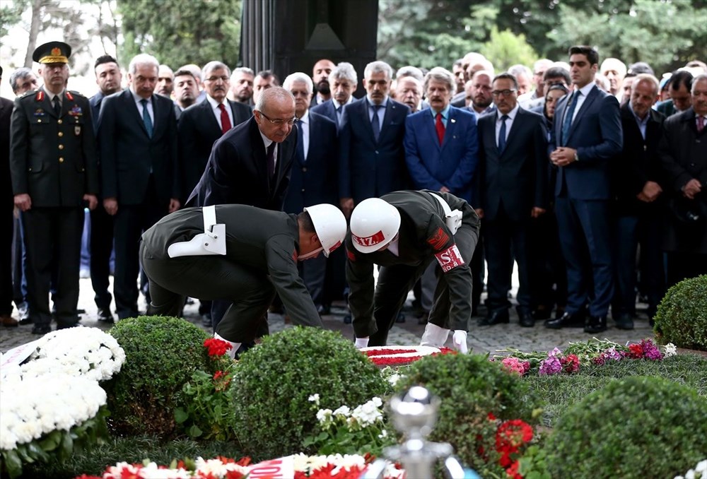 8. Cumhurbaşkanı Turgut Özal'ın vefatının 25. yılı - 6