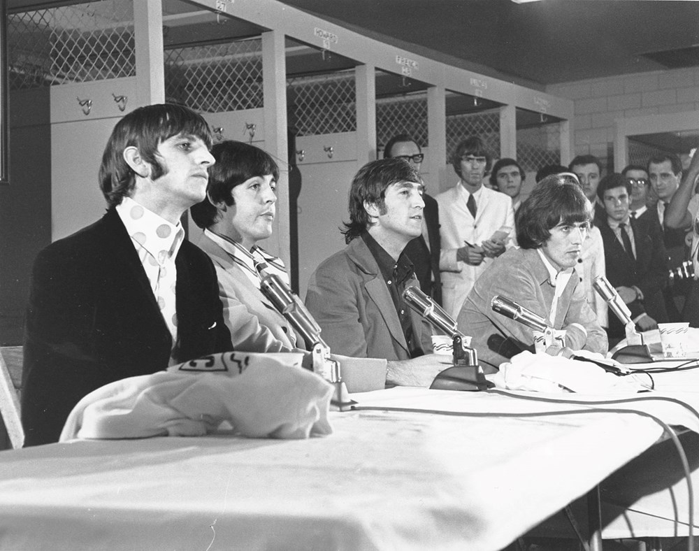 Beatles, Tom Jones, Frank Sinatra ve John F. Kennedy gibi yıldız isimleri ağırlayan Deauville Oteli saniyeler içinde yıkıldı - 3