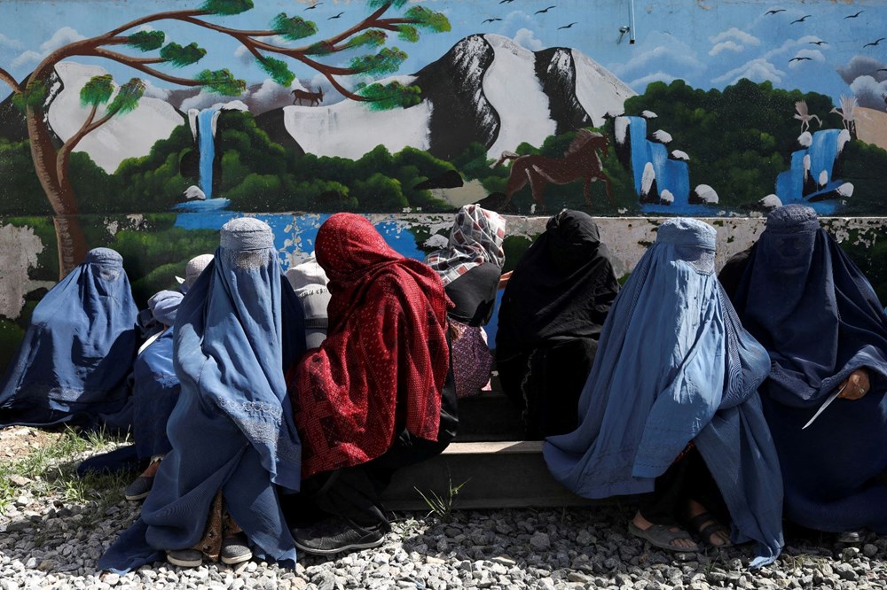 Taliban: 'Yaramaz' kadınları evde tutmaya devam edeceğiz - 8