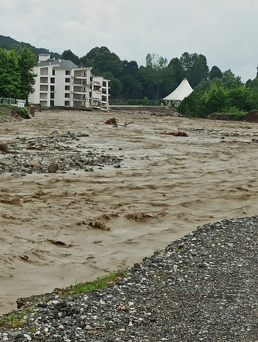 İl il sel bilançosu: Köprüler yıkıldı, evler sular altında kaldı - 16