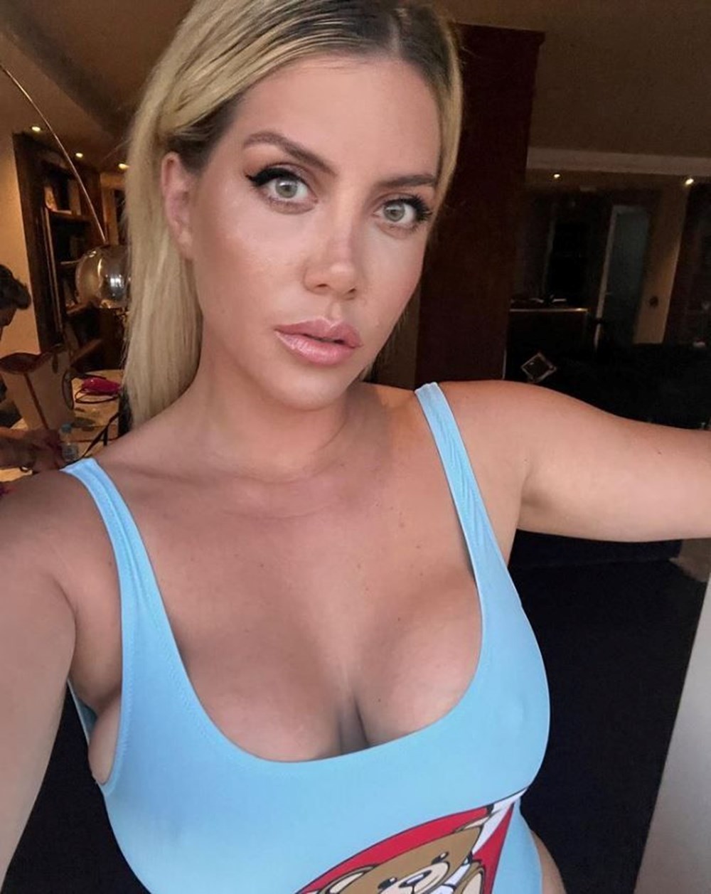 Galatasaray futbolcusu Icardi'nin eşi ve menajeri Wanda Nara kimdir? - 2