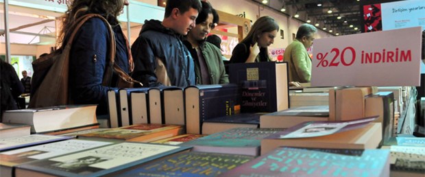 100 bin yeni kitap düşkünü!