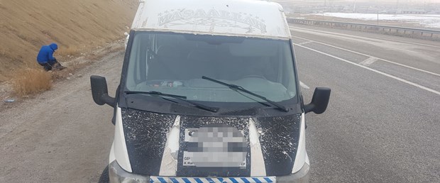 vanda-15-kisilik-minibusten-50-kacak-cikti_4245_dhaphoto1 (1).jpg