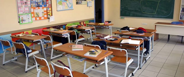 24 yaşındaki anne oğlunun sınıfında öldü
