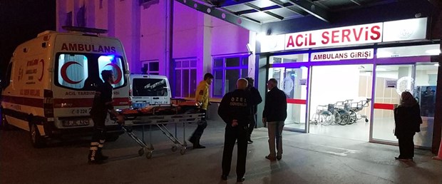 kyk-yurdunda-yemekten-rahatsizlanan-10-ogrenci-hastaneye-kaldirildi_6917_dhaphoto3.jpg