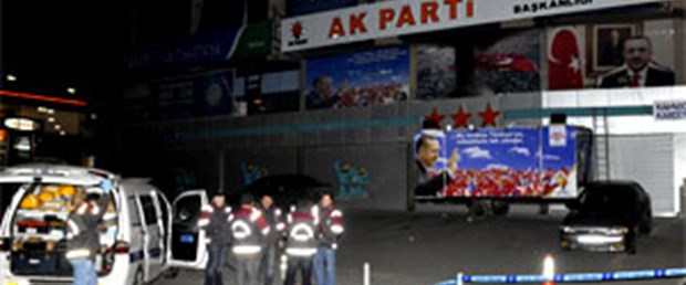 AK Parti binasına molotof attılar