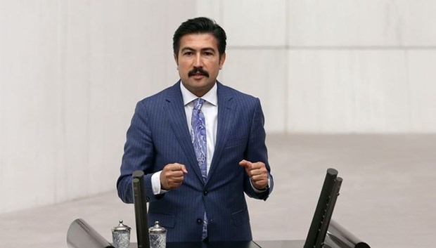 cahit özkan.jpg