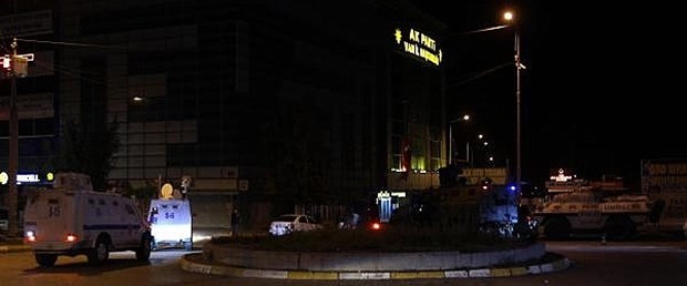 160908-ak-parti-vans-aldırı.jpg