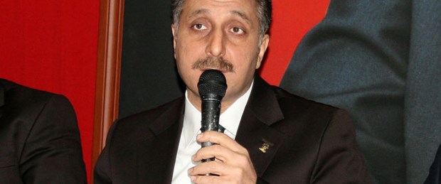AK Partili Advan istifa etti