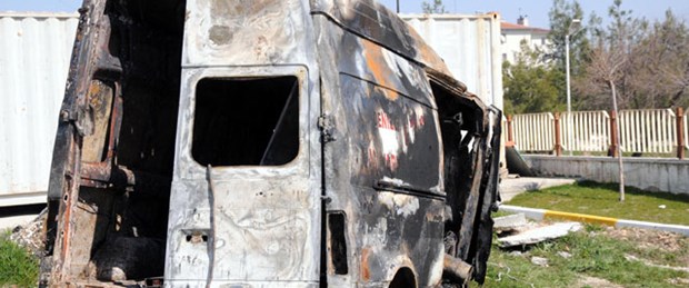 Ambulans otomobille çarpıştı: 5 ölü