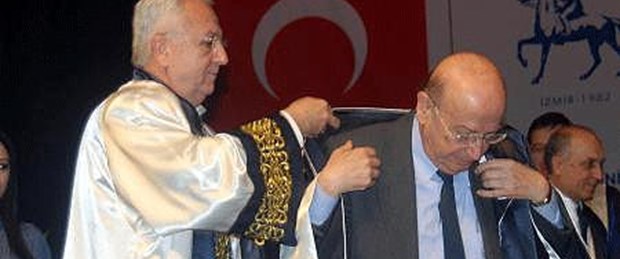 Angelopoulos'tan İzmir'e festival desteği