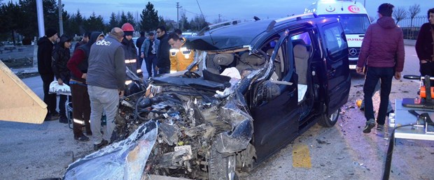 ankarada-trafik-kazasi-4-olu-1-yarali_3006_dhaphoto1.jpg