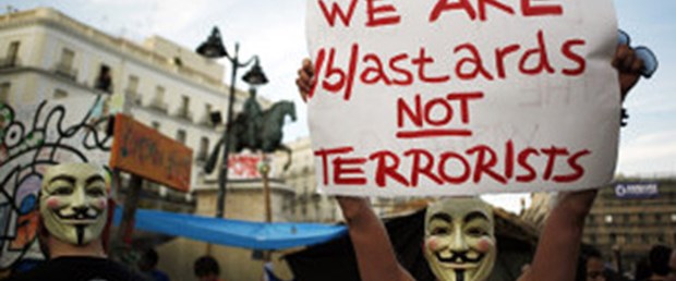 Anonymous'tan polise misilleme