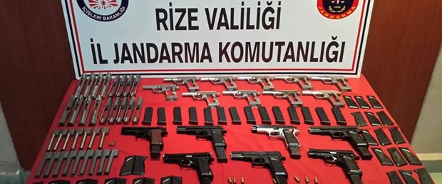 ardesende-kacak-silah-atolyesi-ortaya-cikarildi.jpg