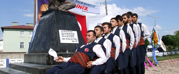 Aşık Veysel mezarı başında anıldı