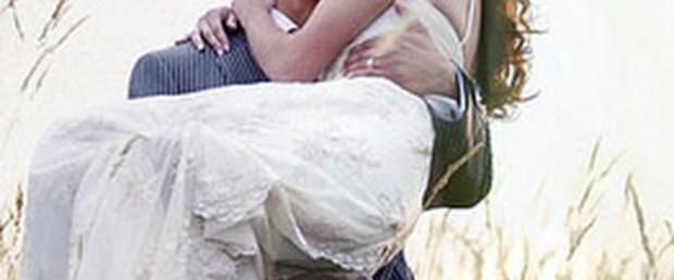 Aşk mevsimi geldi, çattı