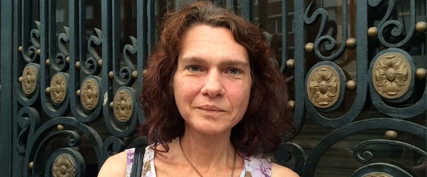 aslı erdoğan.jpg