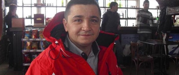 Astsubay babasını diz çöktürüp öldürdü