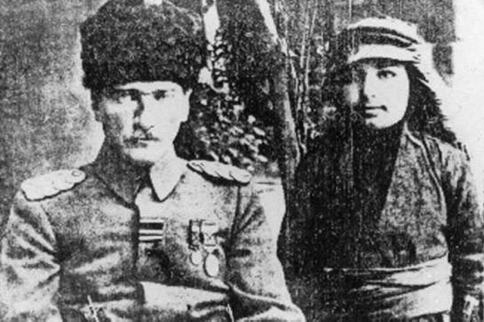 Ataturk'un çocuk sevgisi