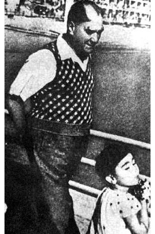 Ataturk'un çocuk sevgisi