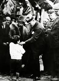 Ataturk'un çocuk sevgisi