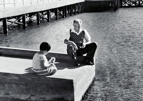 Ataturk'un çocuk sevgisi