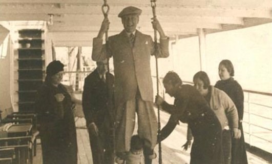 Ataturk'un çocuk sevgisi