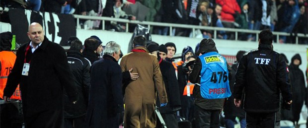 'Ayakkabıyı Şenol hocaya fırlatmadım'