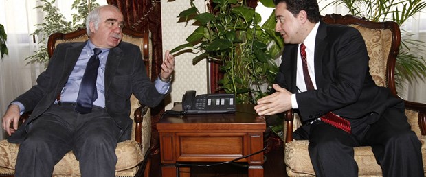 Babacan ekonomide herkesi dinleyecek