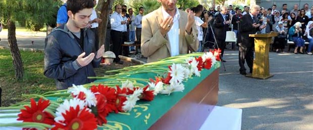 Bahçecier gözyaşlarıyla uğurlandı
