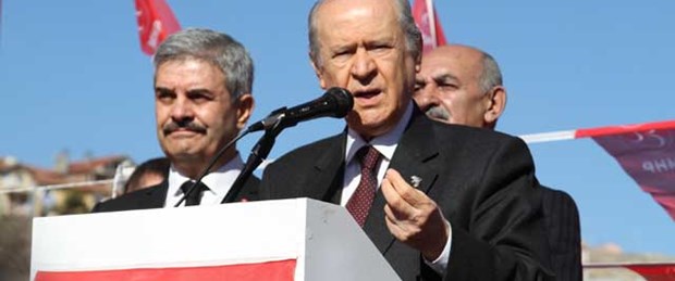 Bahçeli: İktidarın üzerinde kara gölge dolaşıyor