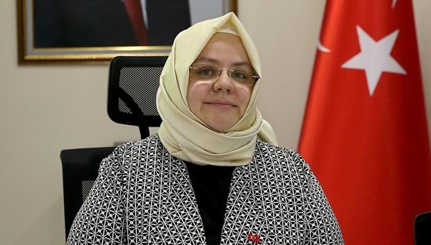 bakan selçuk.jpg