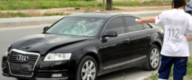 Bakan Yılmaz'ın konvoyunda kaza