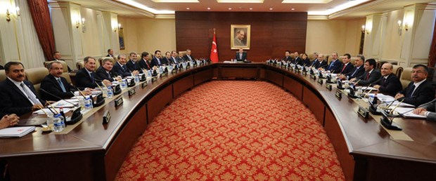 Bakanlara ‘alfabetik’ düzen